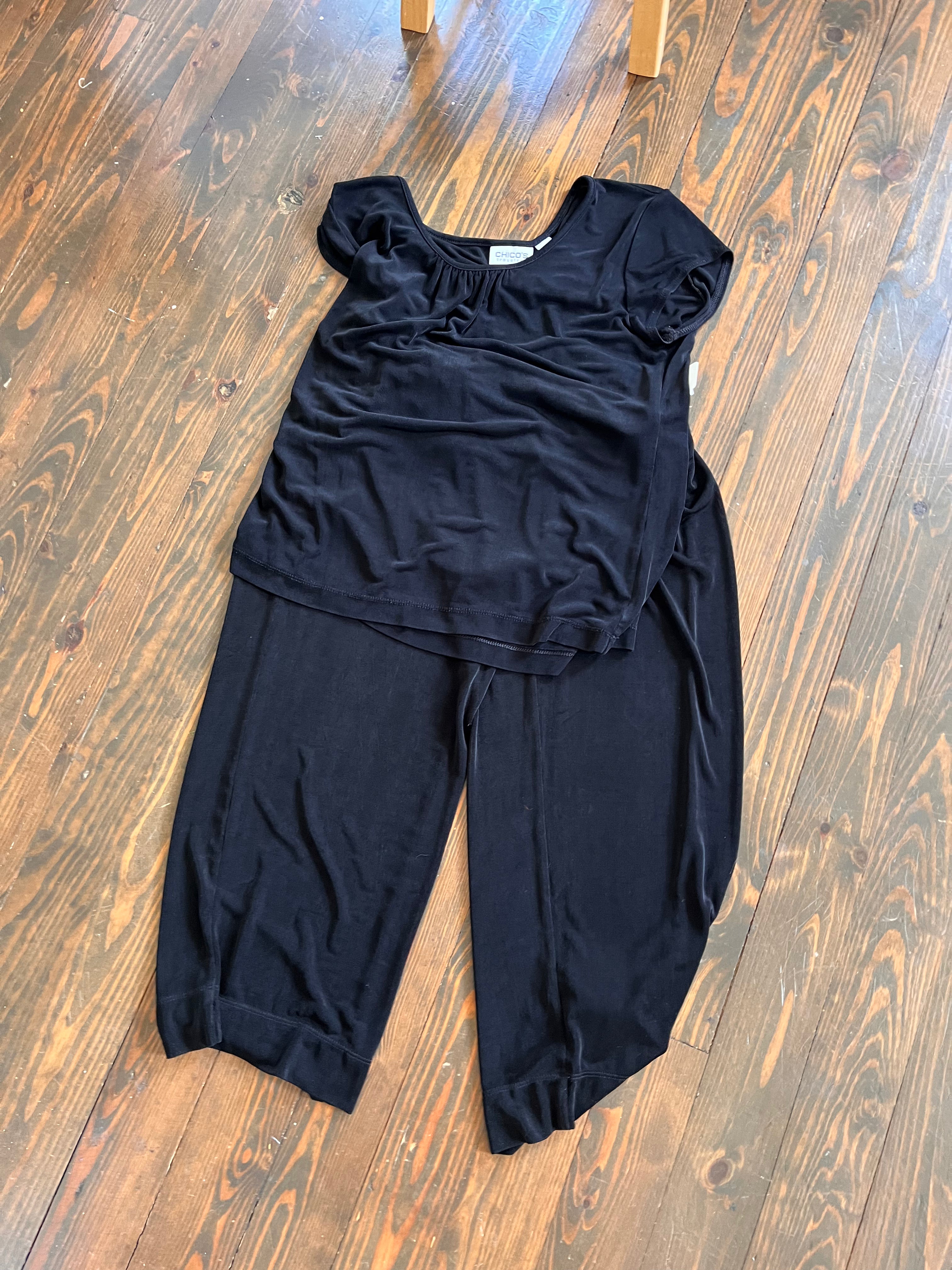 Chicos Slinky Set