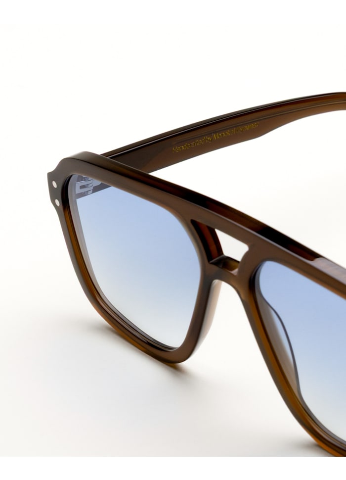 Jet Chocolate - blue gradient lens